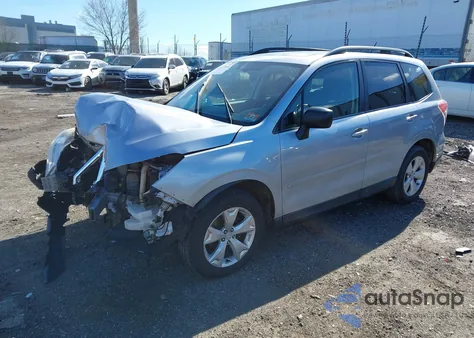2015 Subaru Forester 2.5I Premium z USA, uszkodzony, nr VIN JF2SJADC5FH412992